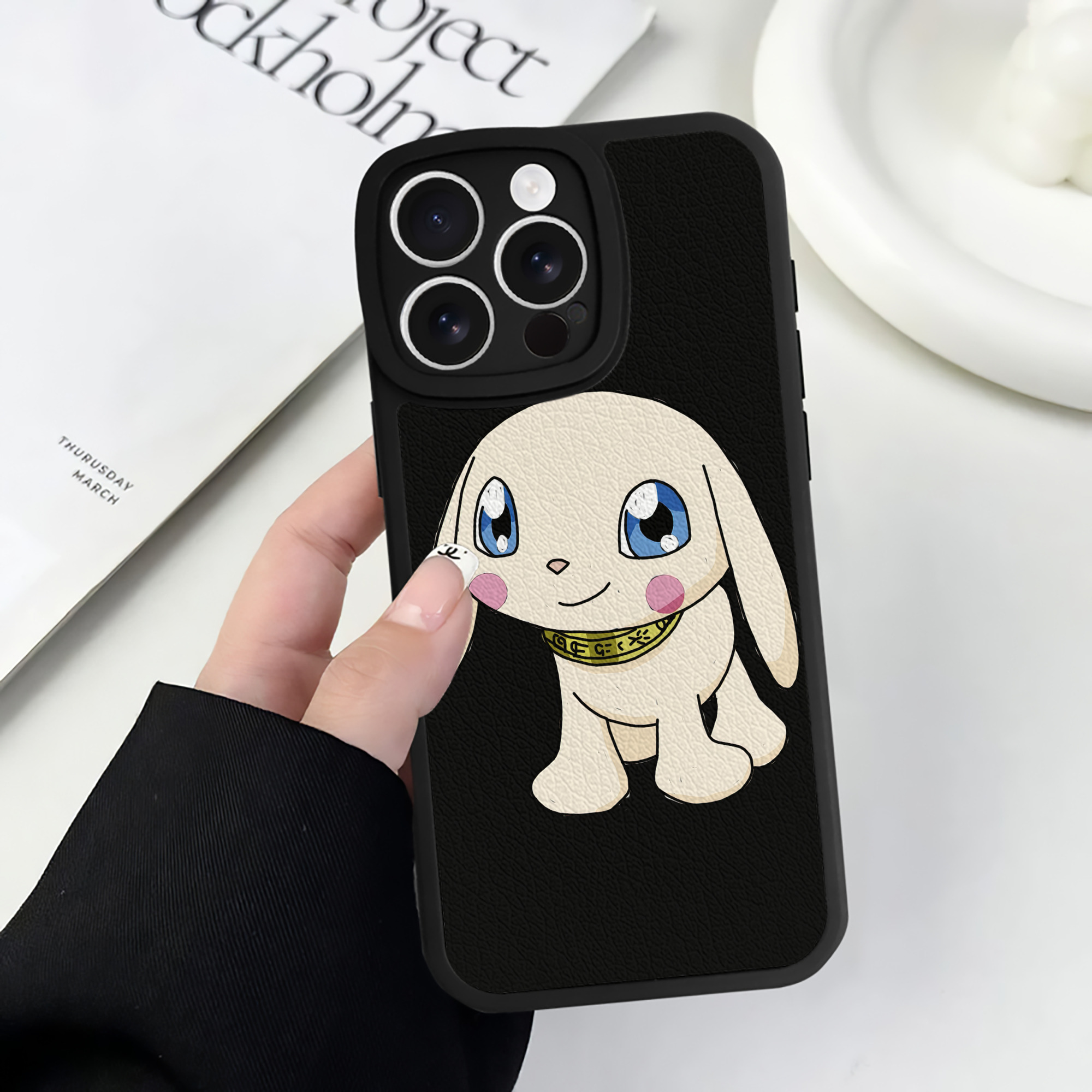 （画像用） Digimon デジタルモンスター/デジモン 【iPhone 16シリーズ対応】シリコンスマホケース（レザー調） 材質：シリコン